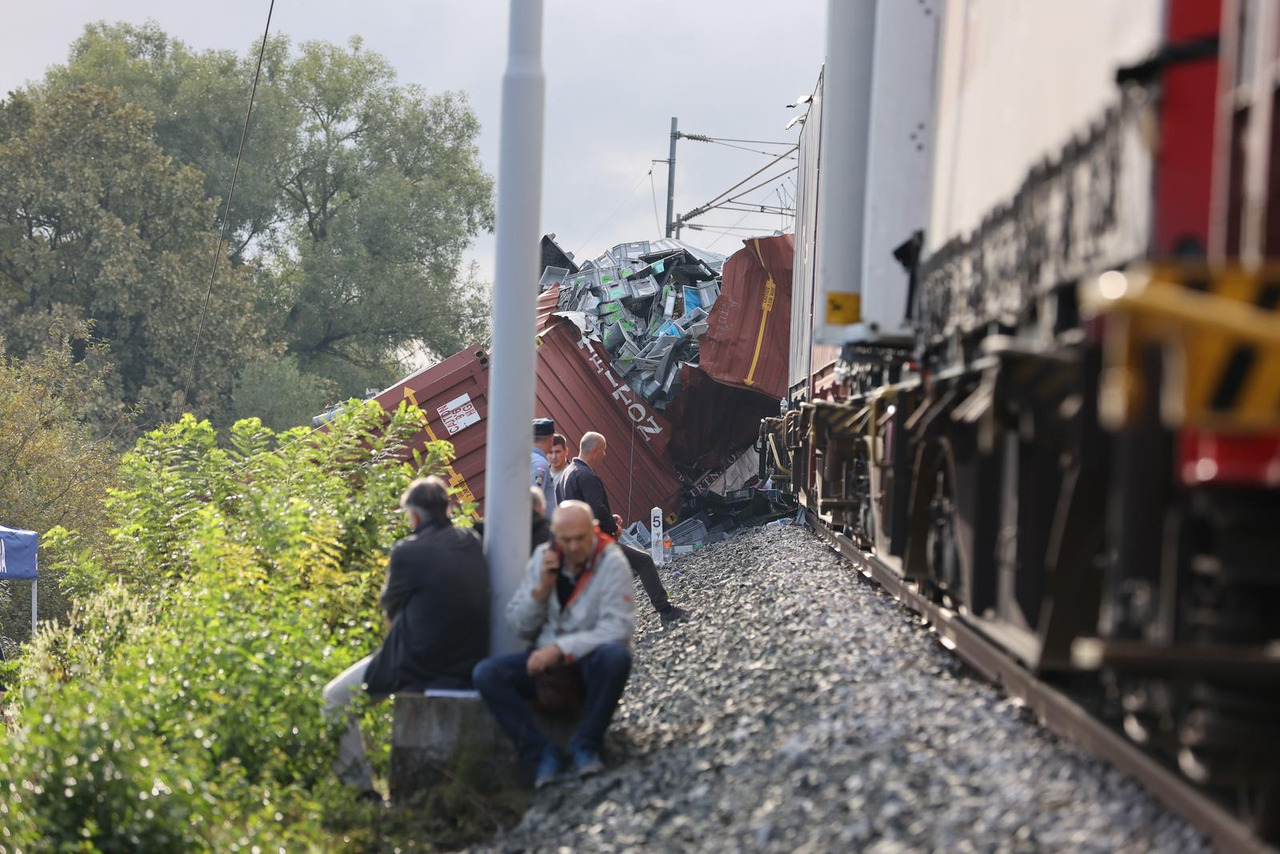 Oglasio Se Enna Transport Da Je U Kontejnerima Bilo Migranata Te Ko