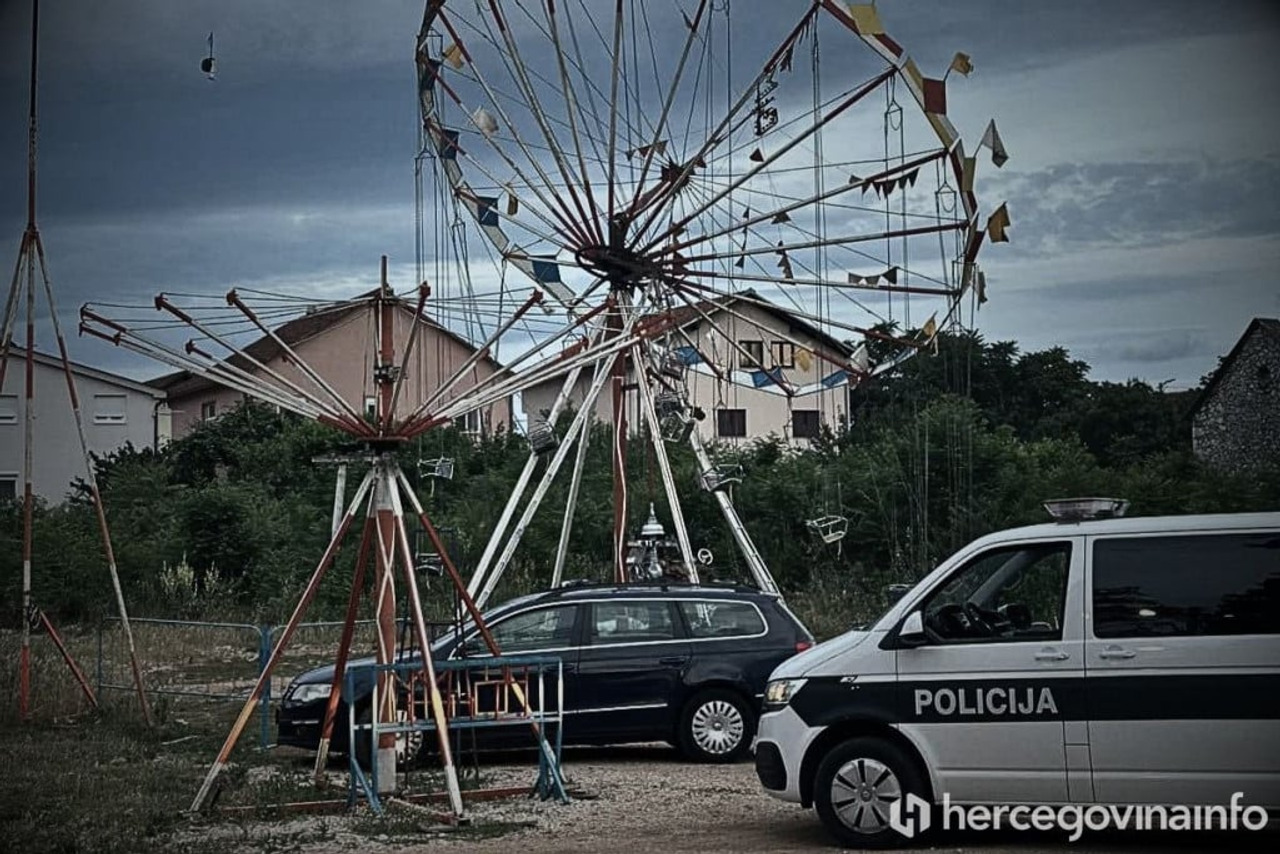 Slomio se vrtuljak u Ljubuškom Ozlijeđeno šestero djece prevezli ih u