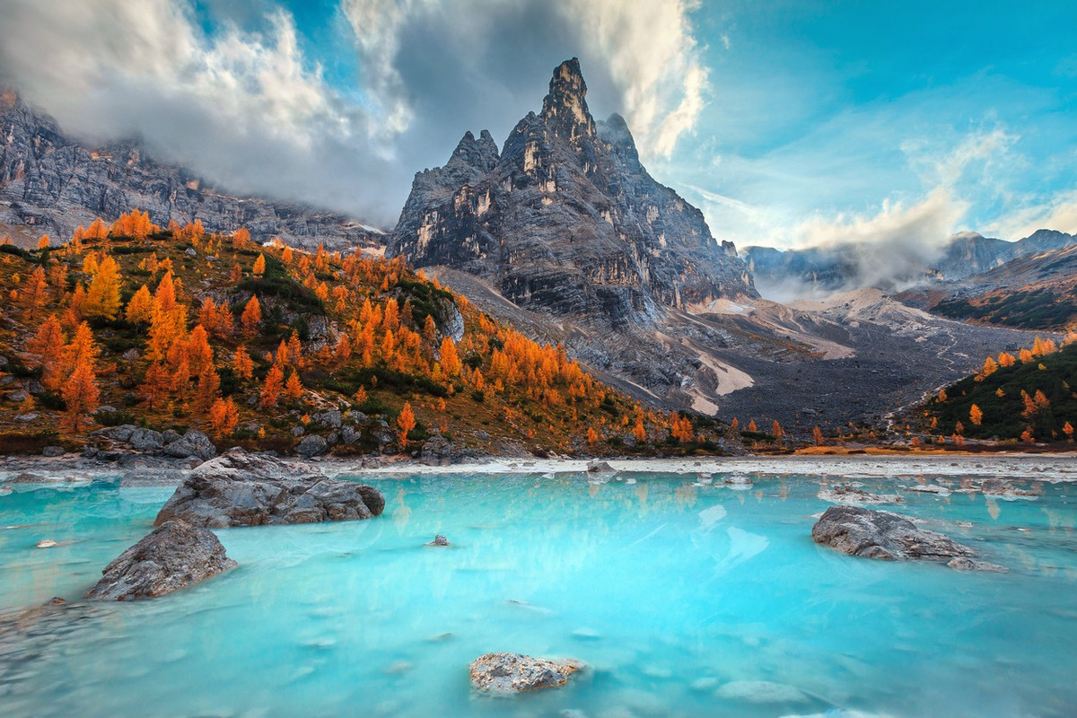 Jezero Sorapis u Italiji pravi je biser Dolomita Žena hr