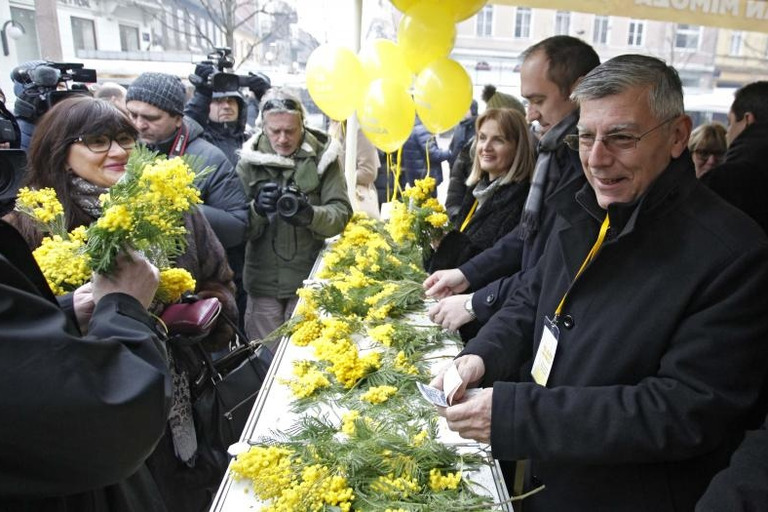 Svaki Dan Oboli Jedna Ena Dan Mimoza Posve En Prevenciji Raka Vrata