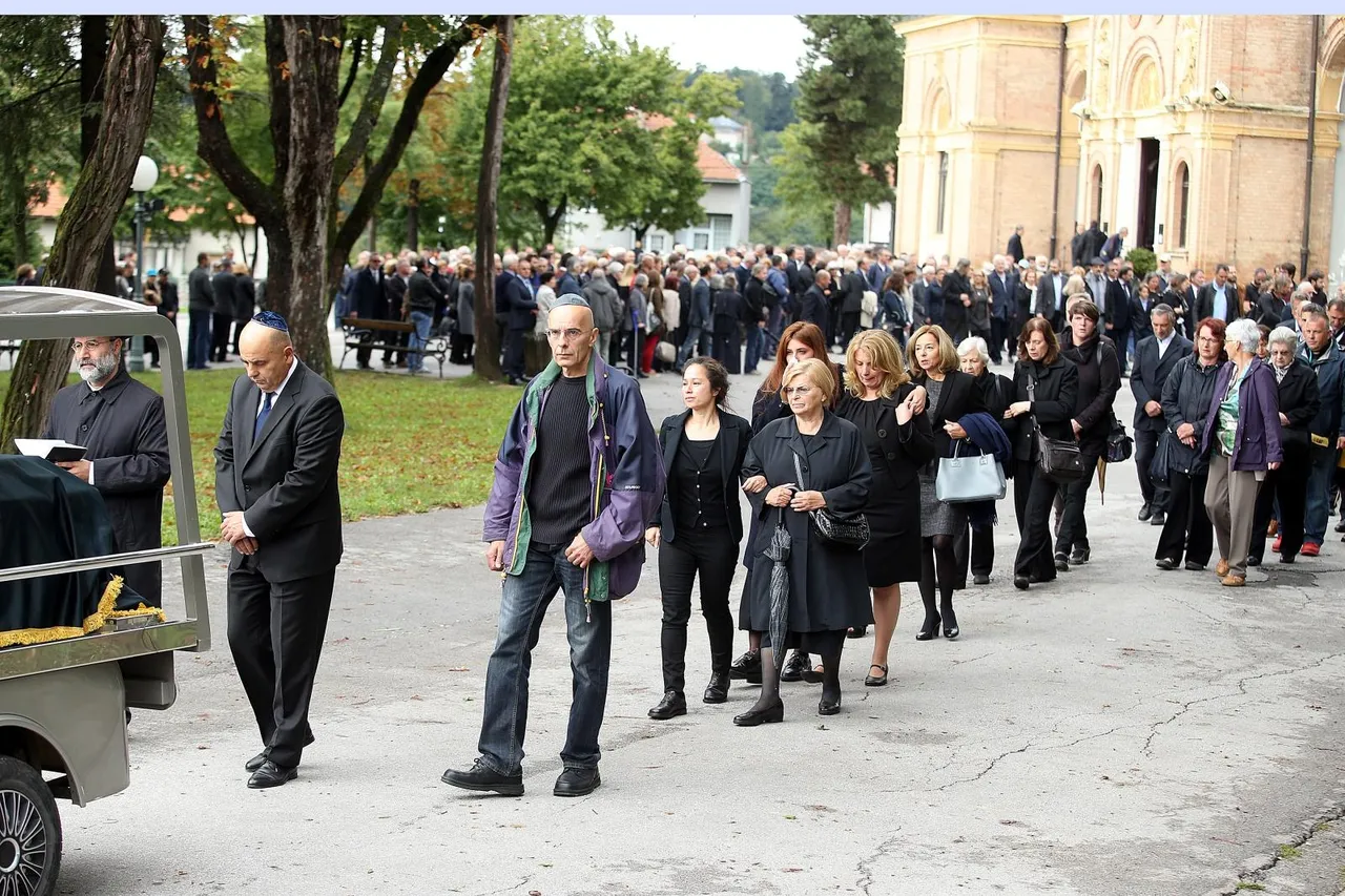 Poznata lica iz javnog života na posljednjem ispraćaju Slavka Goldsteina