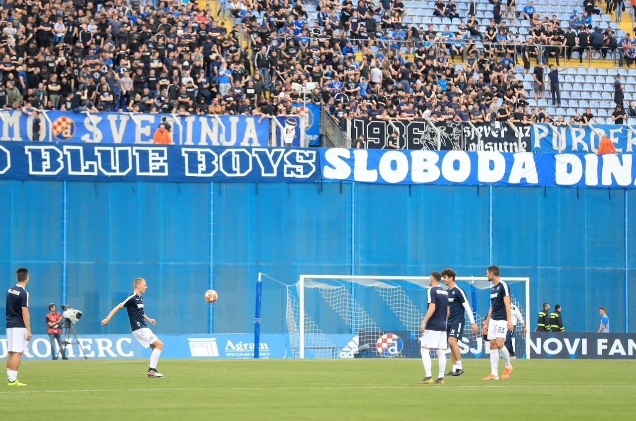 Zagreb: Zagrijavanje igrača uoči početak utakmice Dinamo - Hajduk