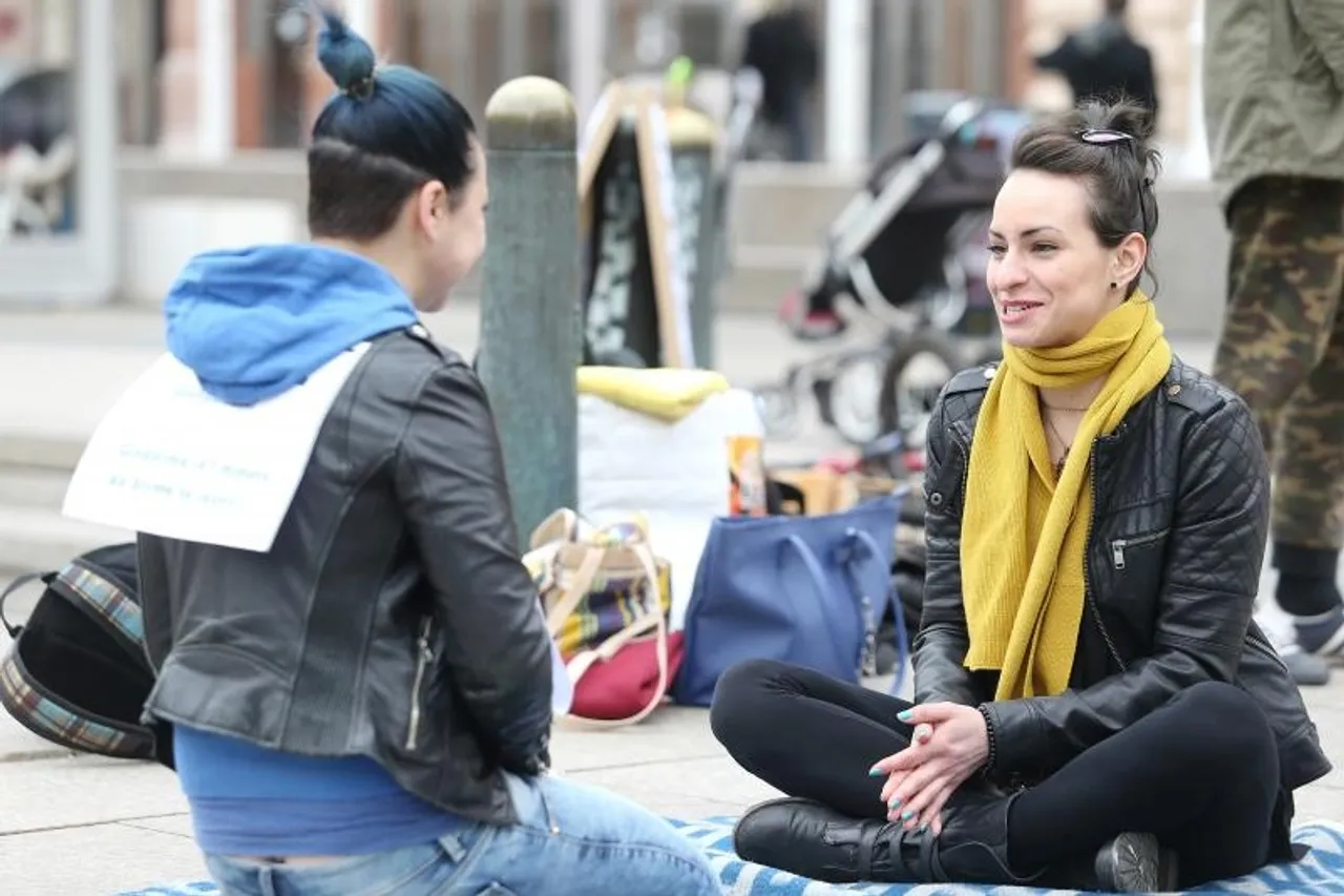 Zagreb: Građani sudjelovali u socijalnom eksperimentu gledanja u oči jednu minutu