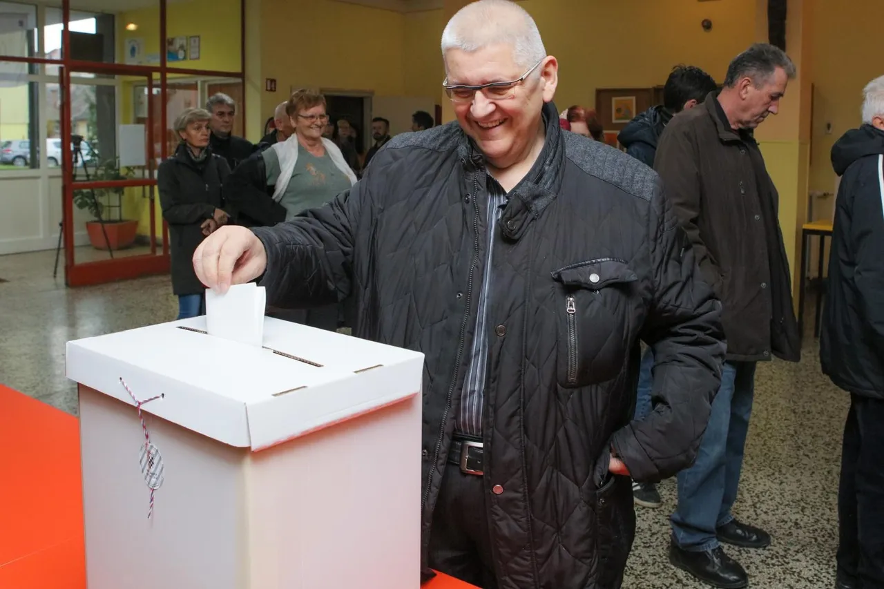 Kandidat Anto Đapić glasovao u Osijeku