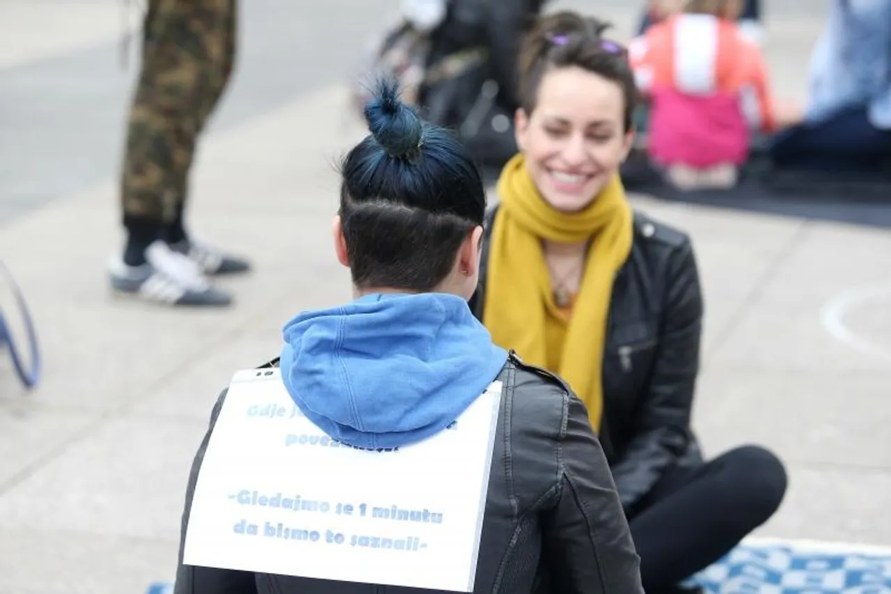 Zagreb: Građani sudjelovali u socijalnom eksperimentu gledanja u oči jednu minutu