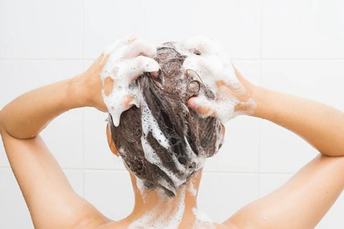 Isprobali smo metodu obrnutog pranja kose – oduševljeni smo!