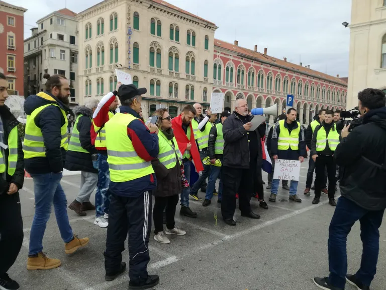 Prosvjed 'žutih prsluka' u Splitu