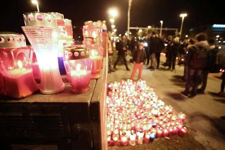 Zagreb: Građani pale svijeće duž Vukovarske u znak na Dan sjećanja na žrtvu grada
