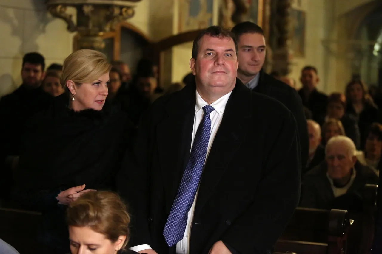 Grabar-Kitarović na misi polnoćki na Trsatu