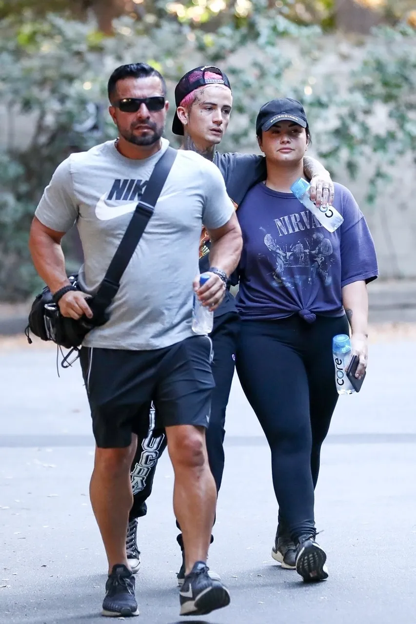 *PREMIUM-EXCLUSIVE* Demi Lovato and Austin Wilson go for a hike in Studio City