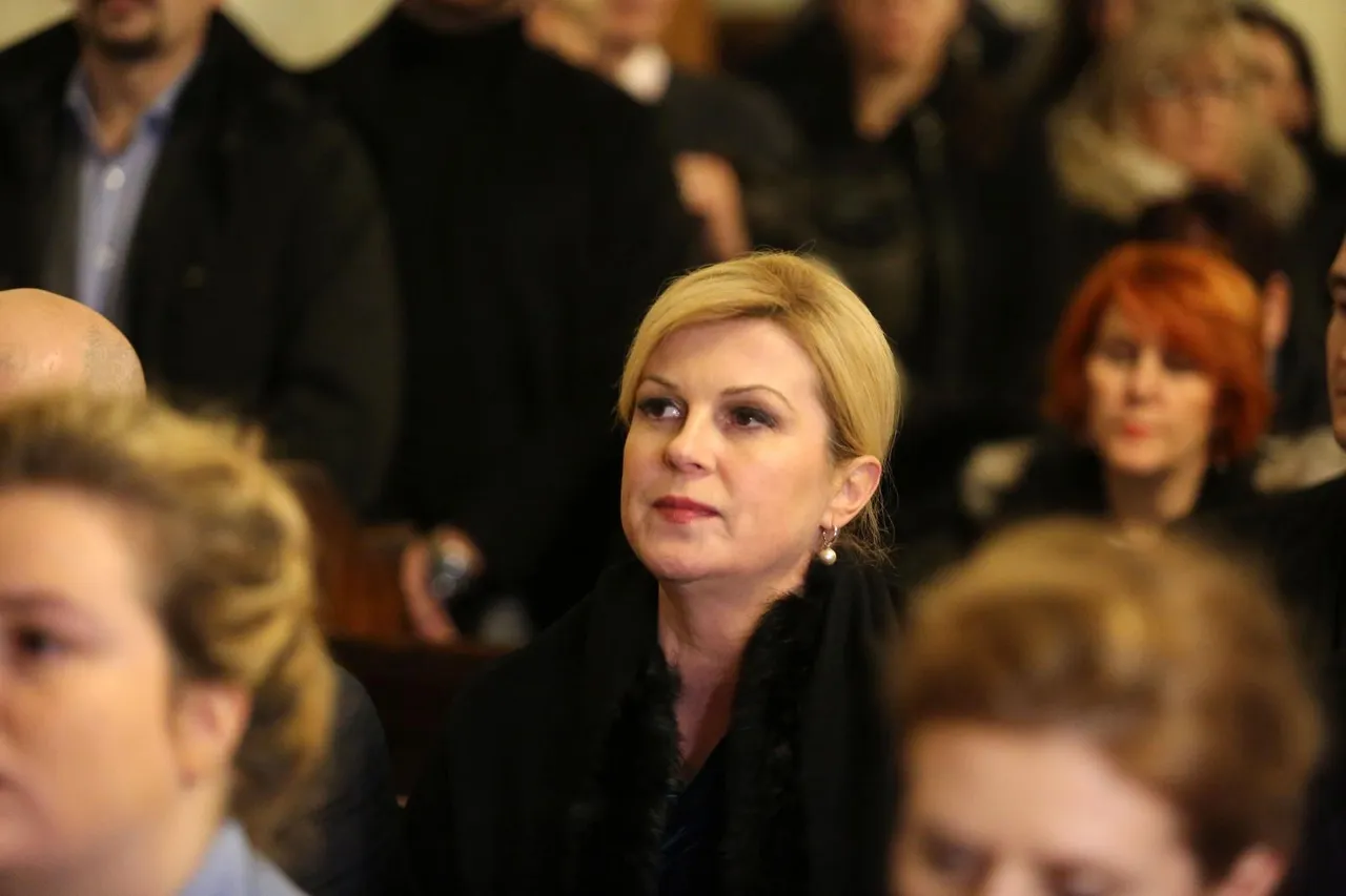 Grabar-Kitarović na misi polnoćki na Trsatu
