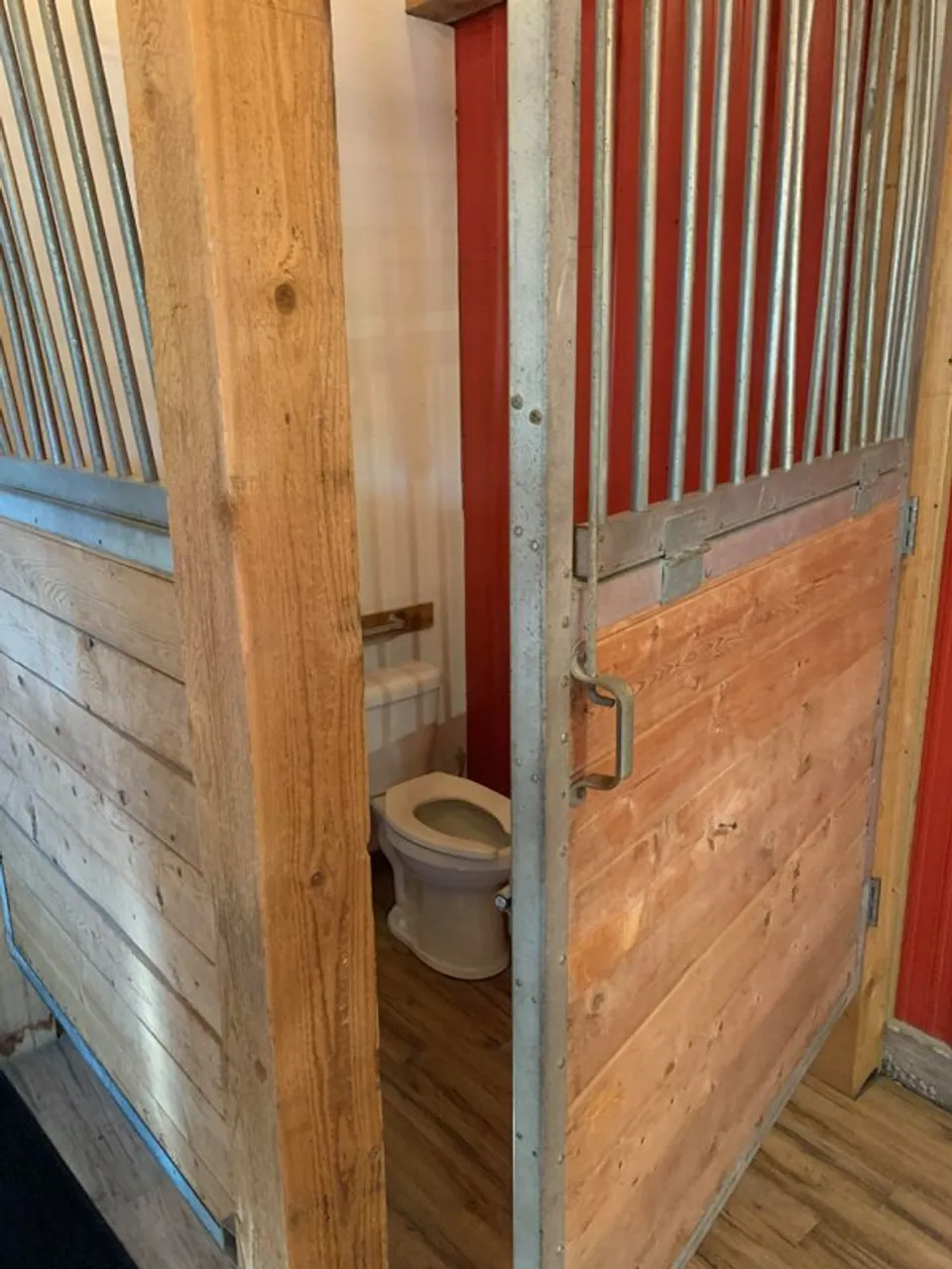 toilet-designs-so-bad-youd-think-theyre-full-of-st-29-photos-19