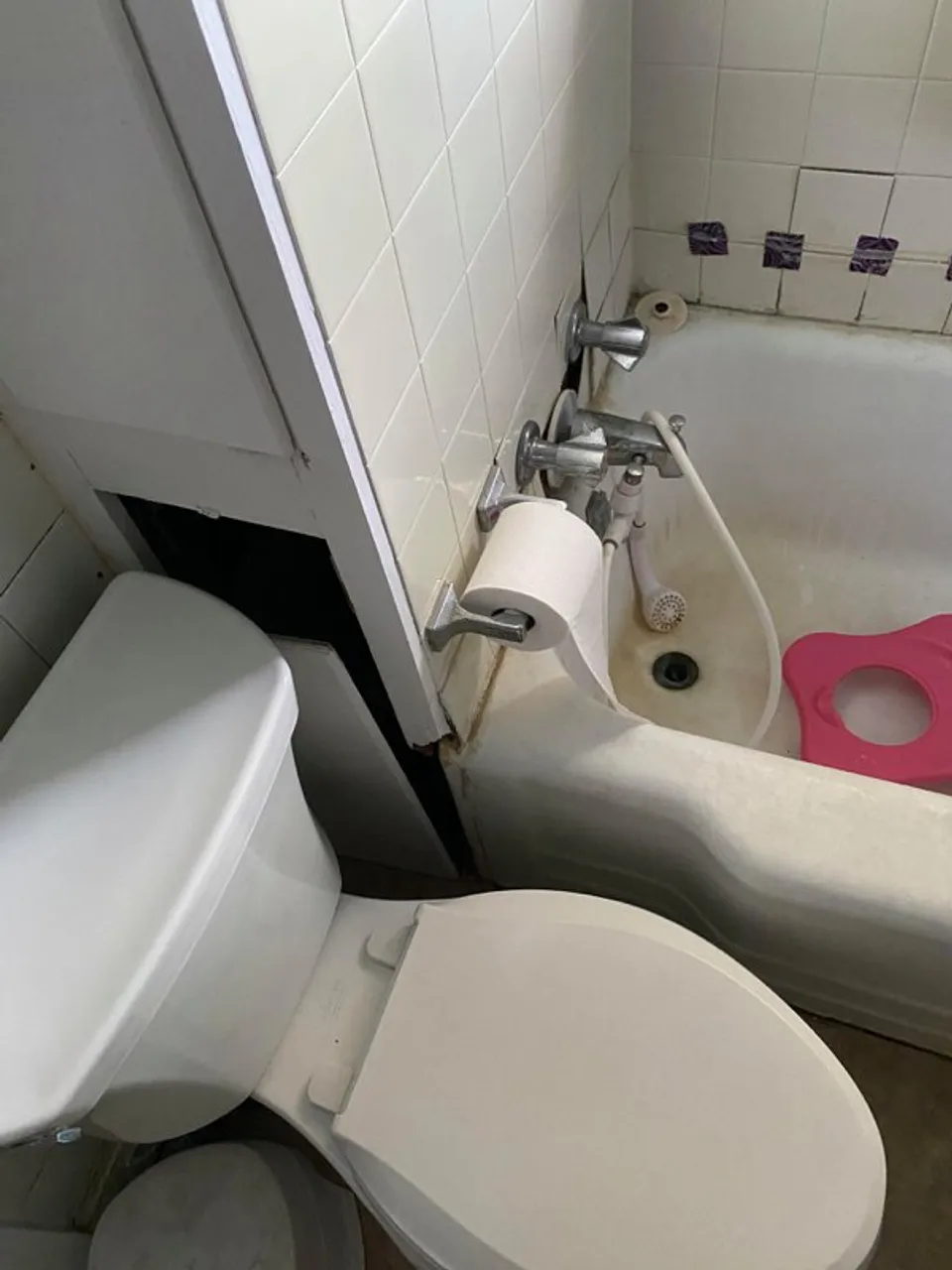 toilet-designs-so-bad-youd-think-theyre-full-of-st-29-photos-20