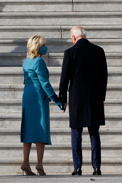 U tijeku je inauguracija Joea Bidena, na ceremoniju stižu obitelji, senatori i potpredsjednik Pence