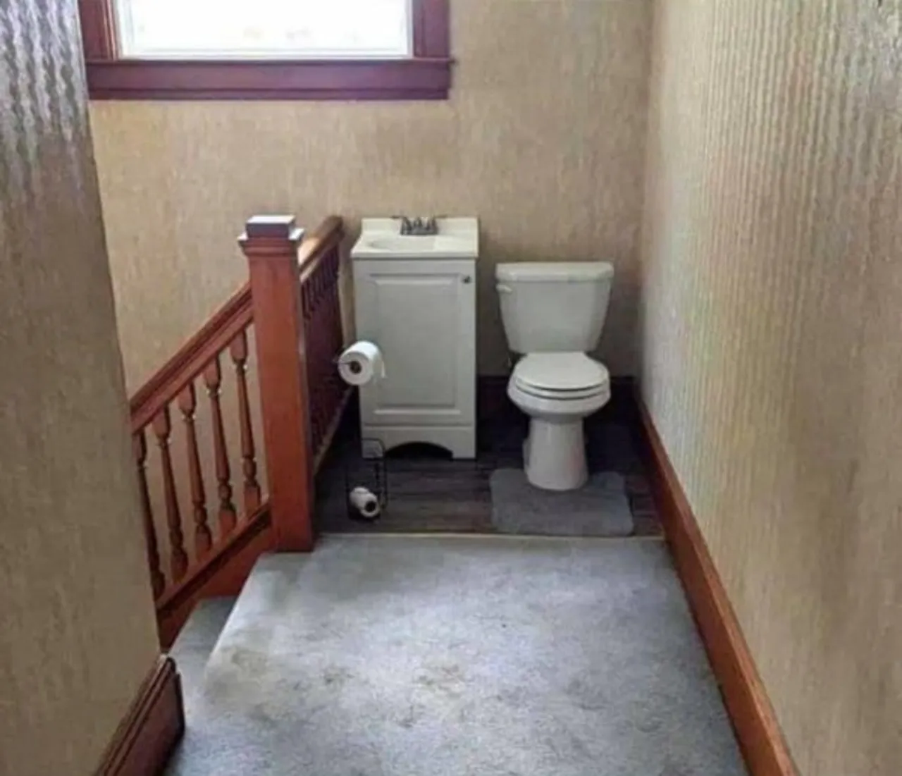 toilet-designs-so-bad-youd-think-theyre-full-of-st-29-photos-7