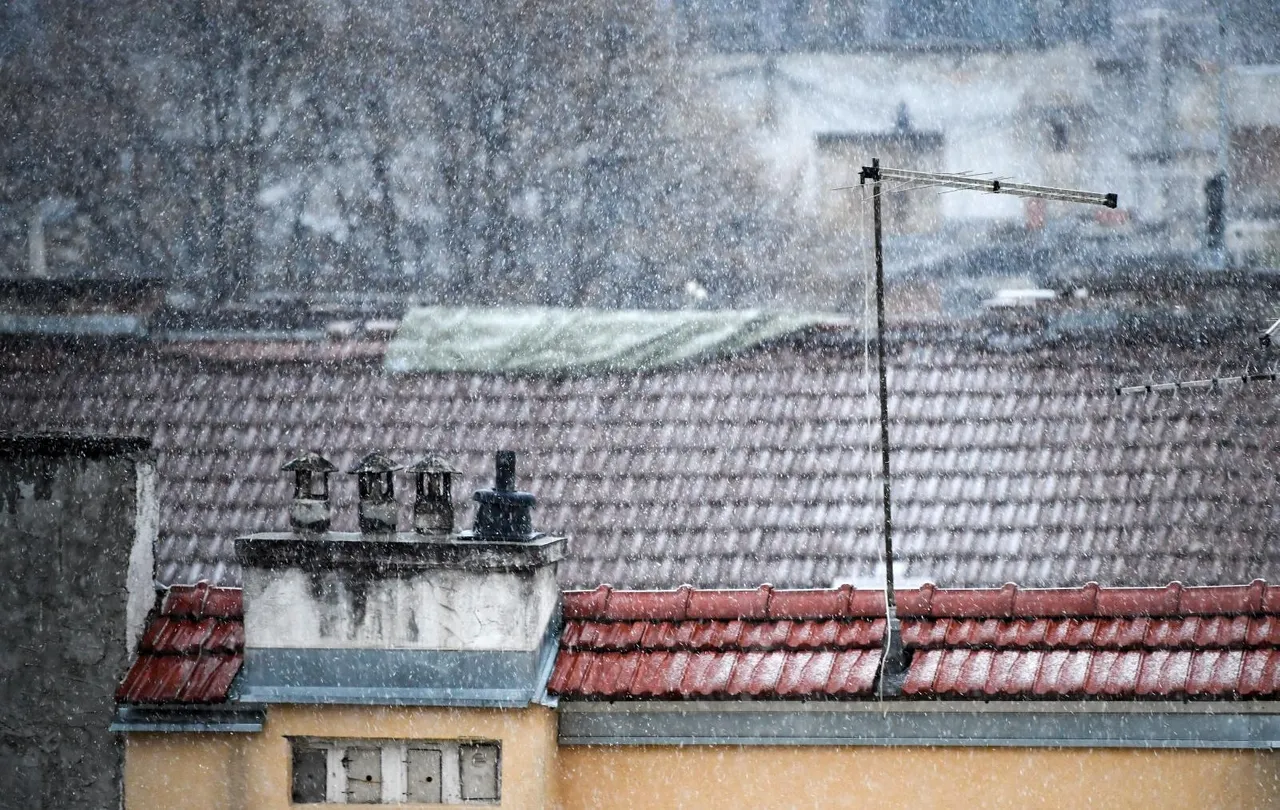 Zagreb se probudio pod snježnim pokrivačem