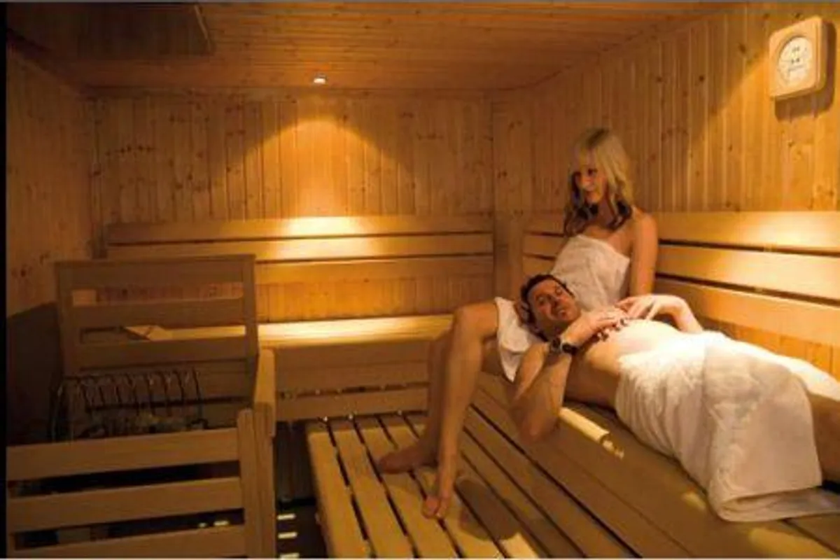 Mršavite u sauni