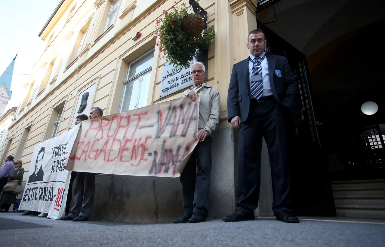 Zagreb: prosvjed ispred Gradske skupštine protiv izgradnje spalionice otpada u Resniku