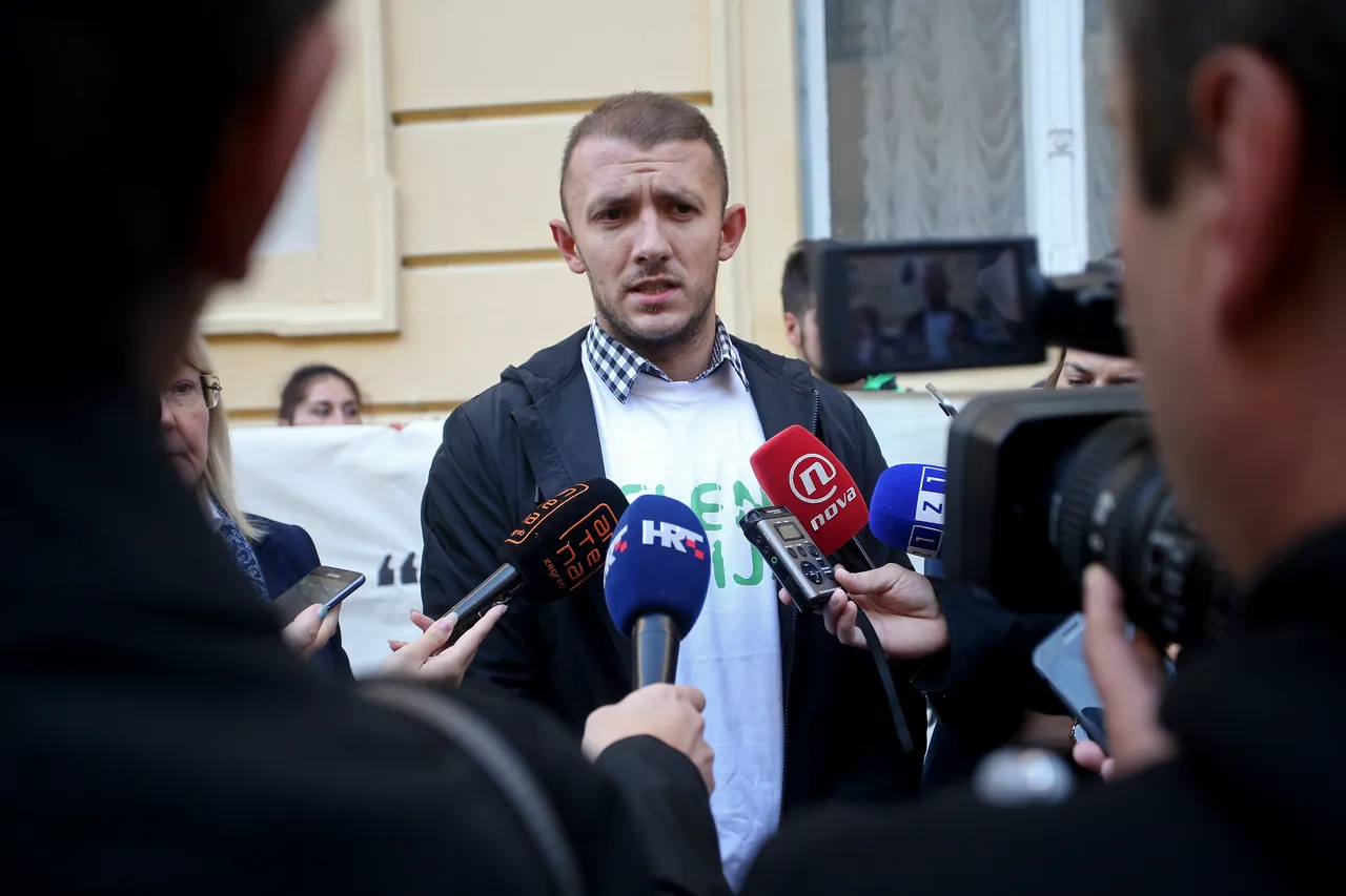Zagreb: prosvjed ispred Gradske skupštine protiv izgradnje spalionice otpada u Resniku