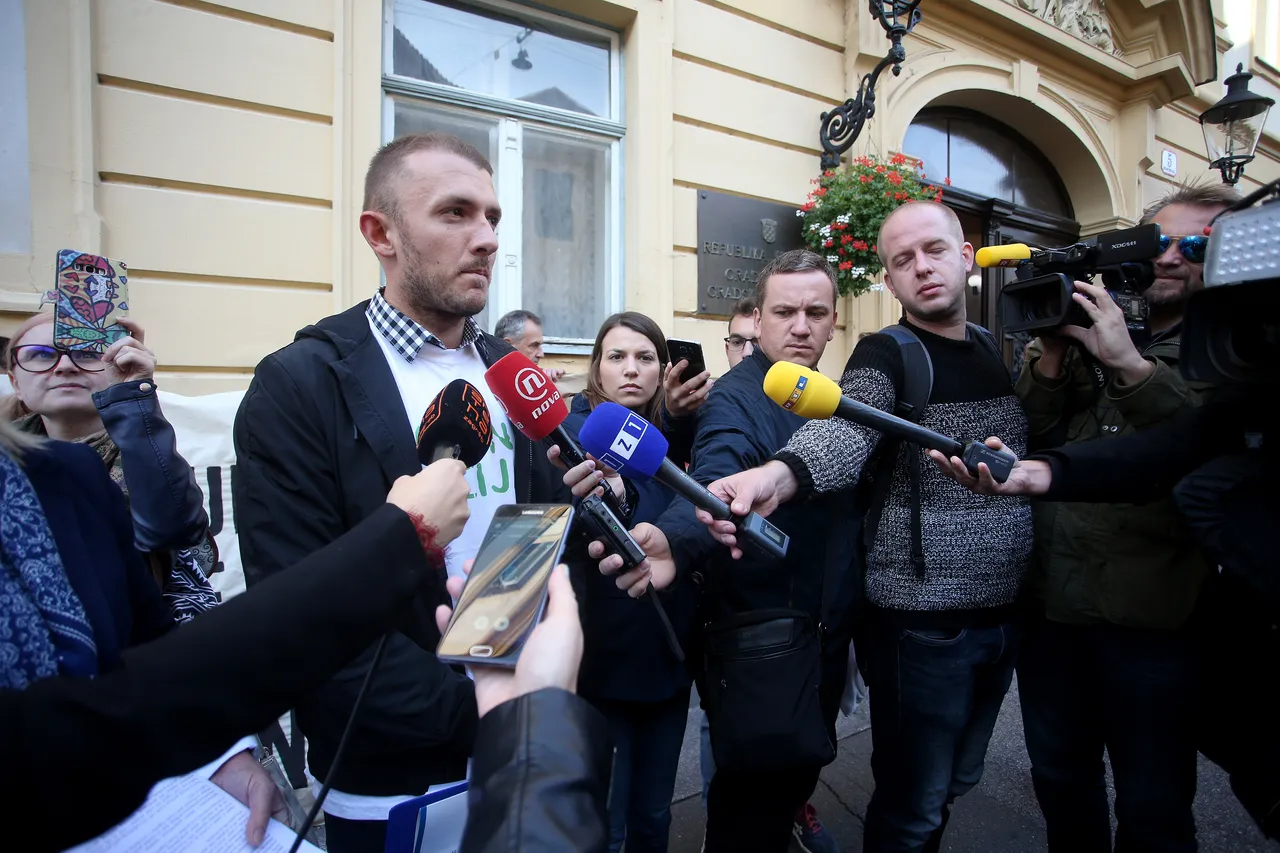 Zagreb: prosvjed ispred Gradske skupštine protiv izgradnje spalionice otpada u Resniku