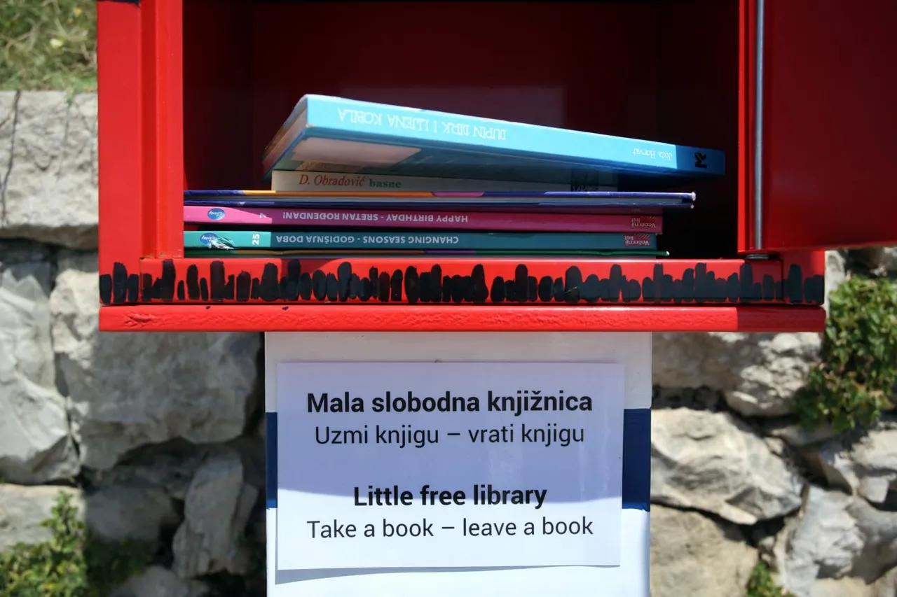 Automat s knjigama u Splitu