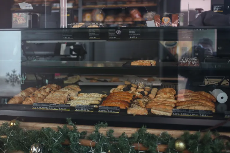 Kao da je vrijeme stalo: U Petrinjskoj pekarni sve je isto kao i 29. prosinca