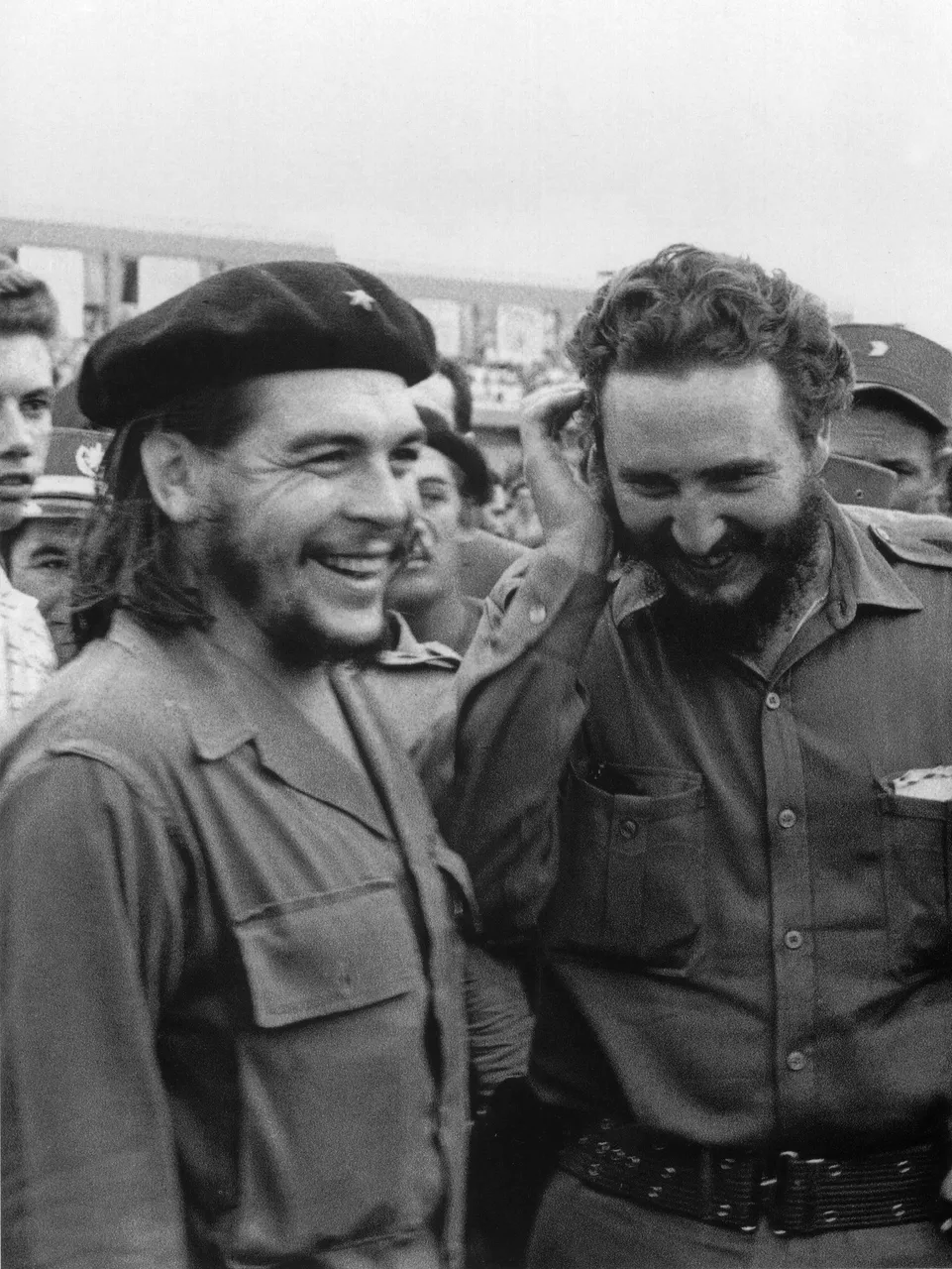 Ernesto Che Guevara and Fidel Castro 3.jpg