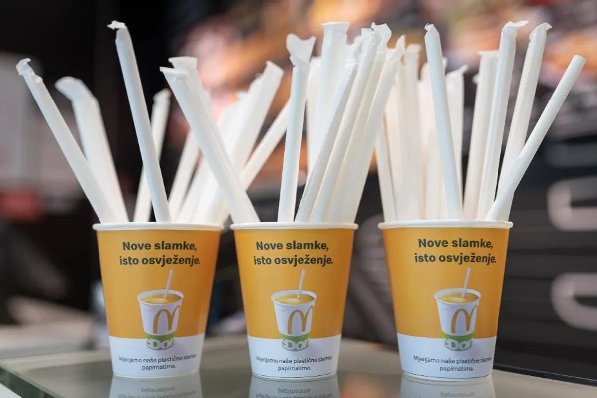 McDonald's uvodi papirnate slamke uz obvezu da će do 2025. godine koristiti isključivo recikliranu ambalažu