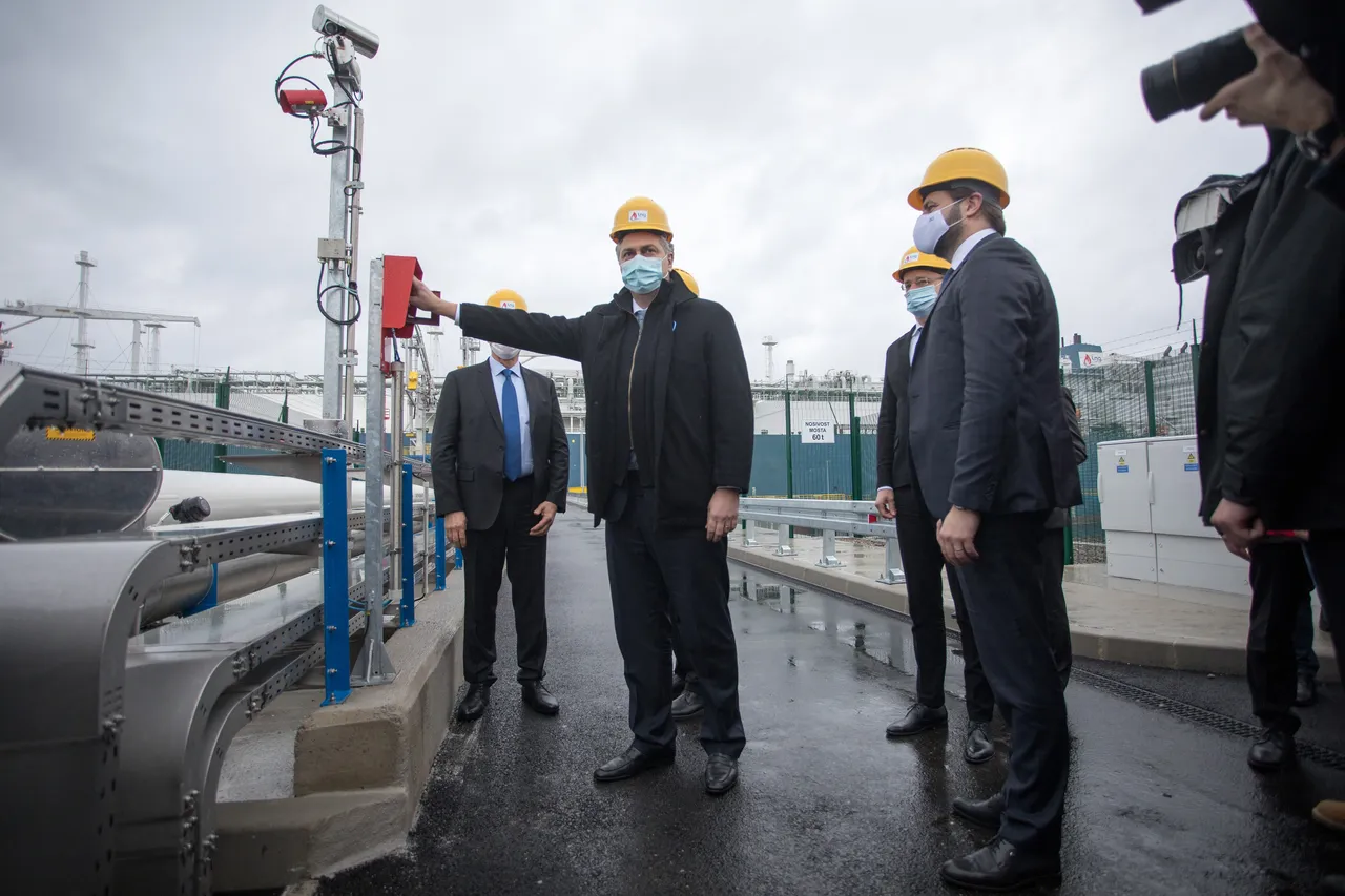 Premijer Andrej Plenković pustio u pogon LNG terminal i spojni plinovod Zlobin-Omišalj