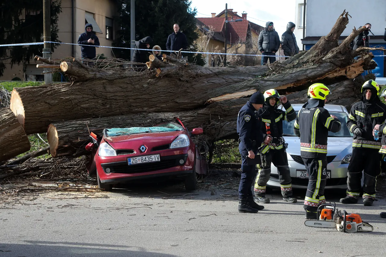 Vjetar prouzročio štetu u Zagrebu 