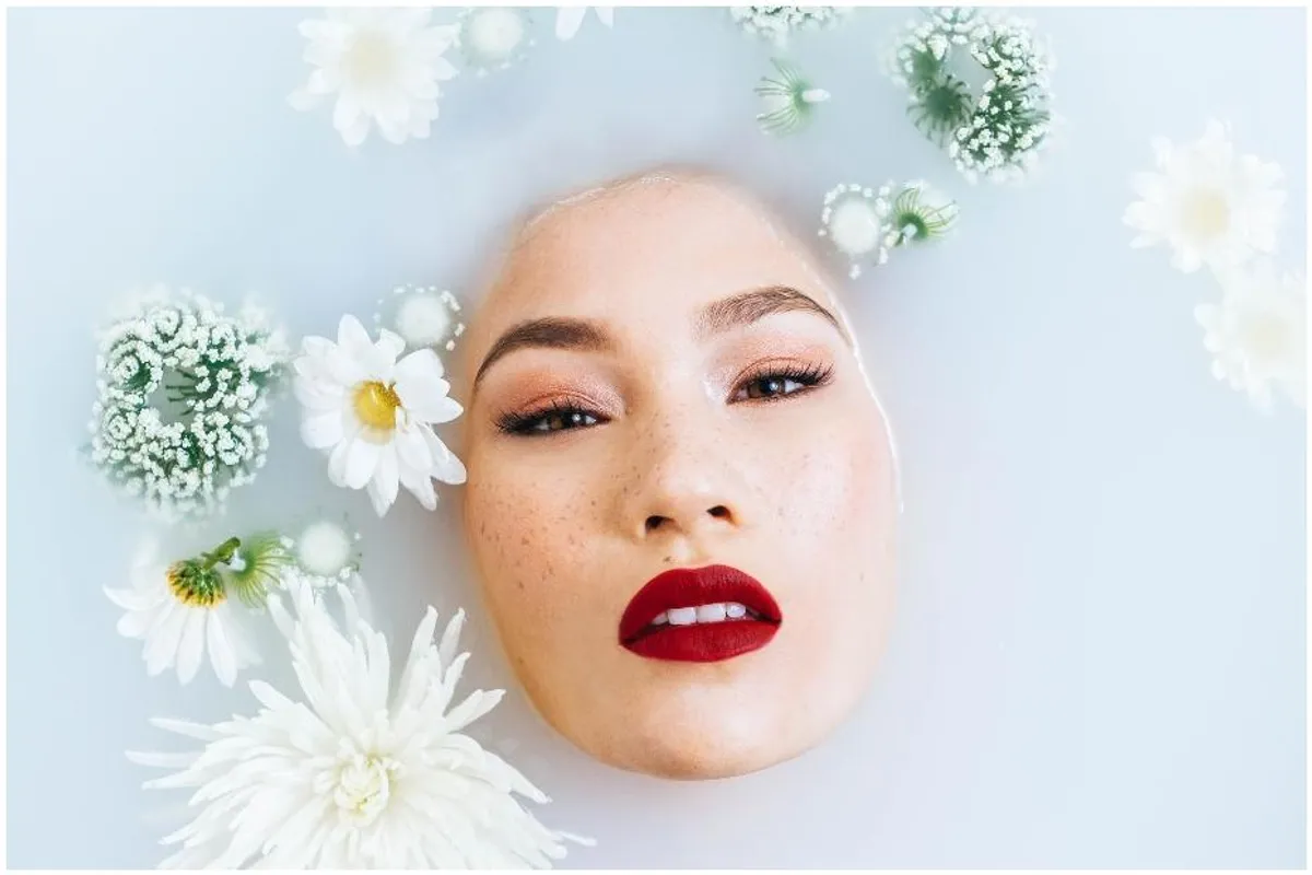 8 navika koje imaju žene sa sjajnom kožom lica