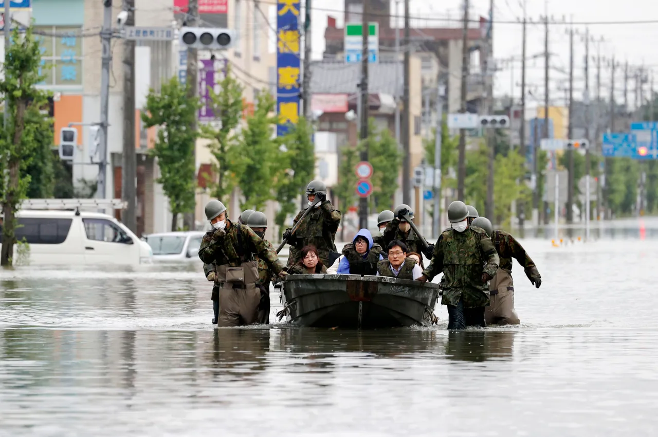 Razorne poplave i odroni zemlje pogodili Japan: Ekipe na terenu rade punom parom