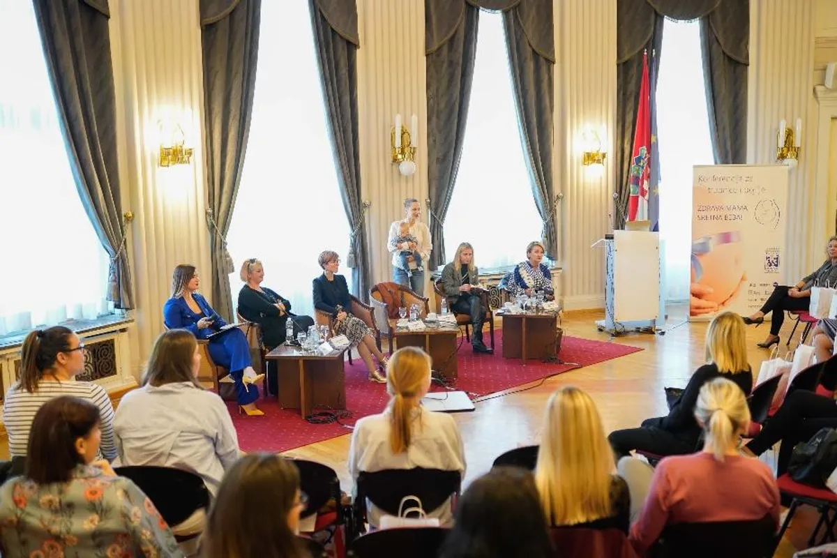 U punoj dvorani Hrvatskog novinarskog društva održana konferencija 'Zdrava mama, sretna beba'