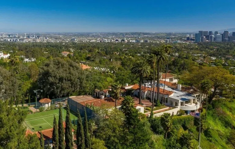 Lebron James pays a whopping $36.8 million for Katharine Hepburn’s former Beverly Hills compound