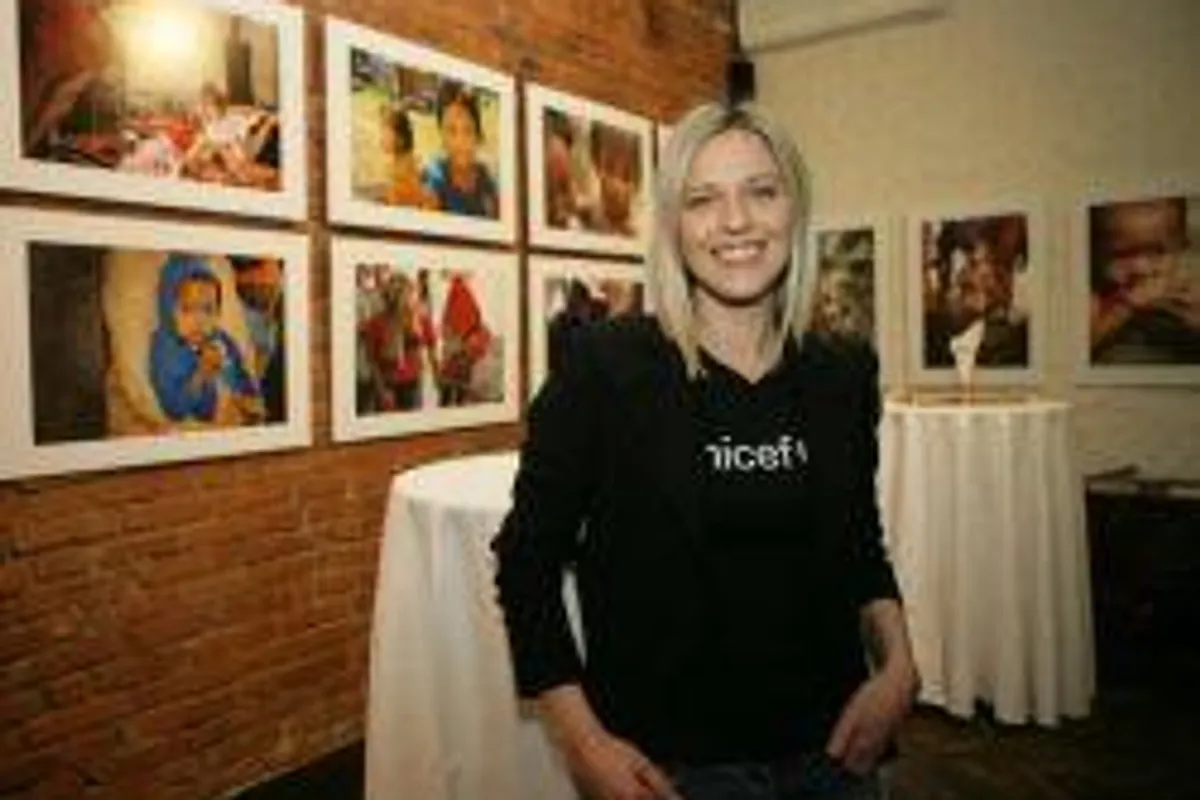 Izložba fotografija Maje Vučić pomaže Pampersu i UNICEF-u u eliminaciji tetanusa