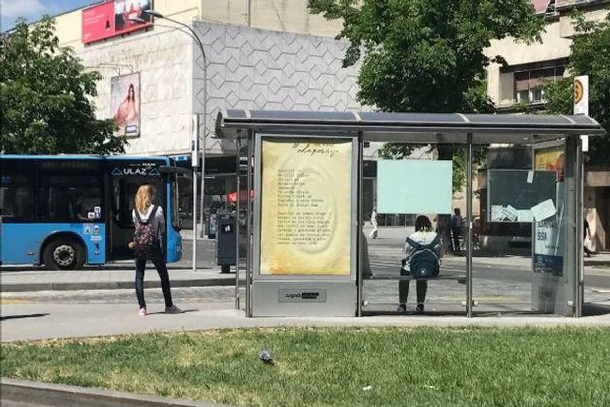 Afirmativne pjesme autorice Lee Brezar ponovo na City light plakatima Zagreb plakata u Zagrebu od 8. do 22. lipnja