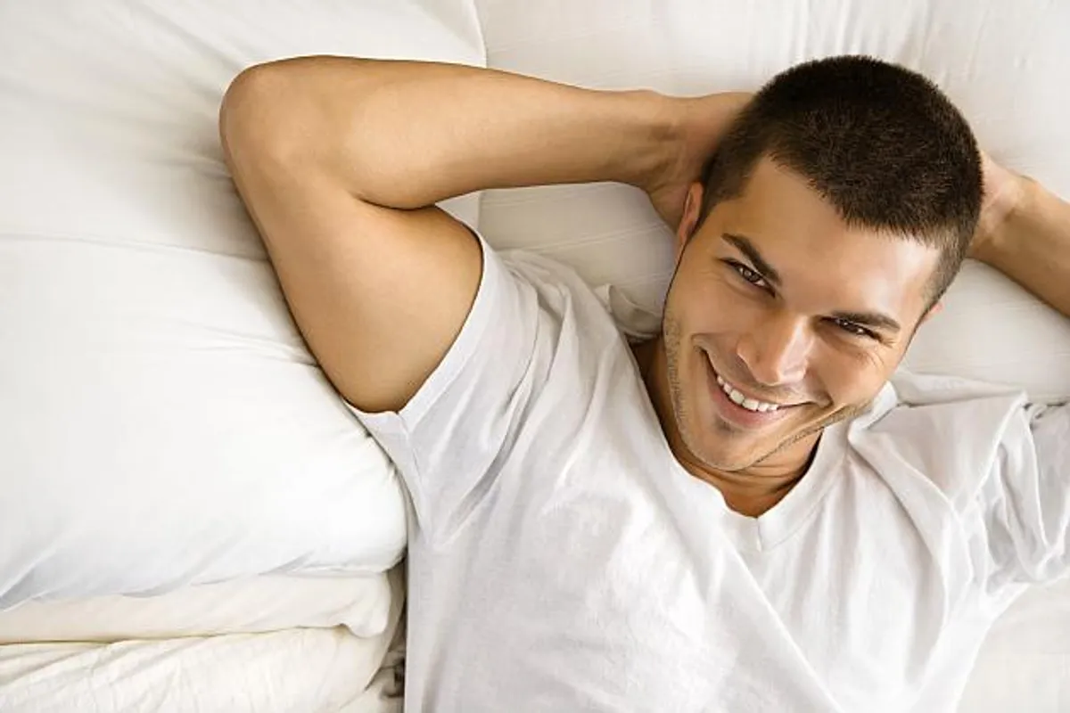 9 stvari o kojima muškarci razmišljaju kada vas vide golu