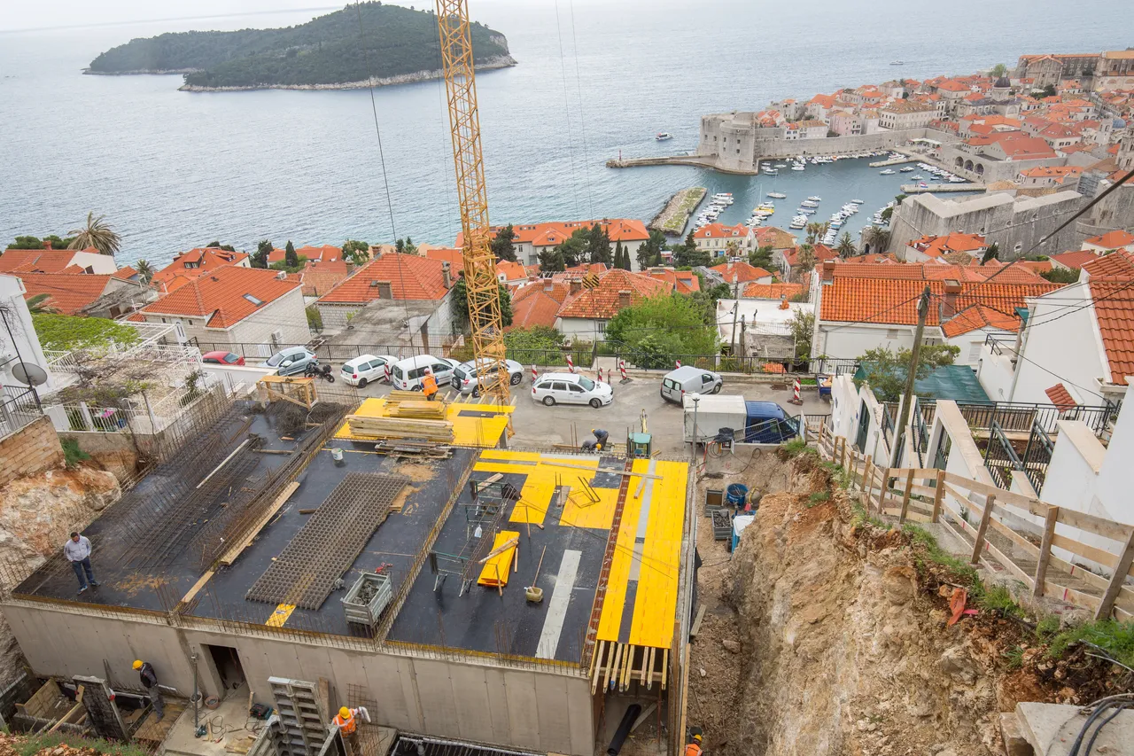 Gradilište zgrade u Dubrovniku za koje su neki mediji objavili da je tamo stan kupila Todorićeva kćer