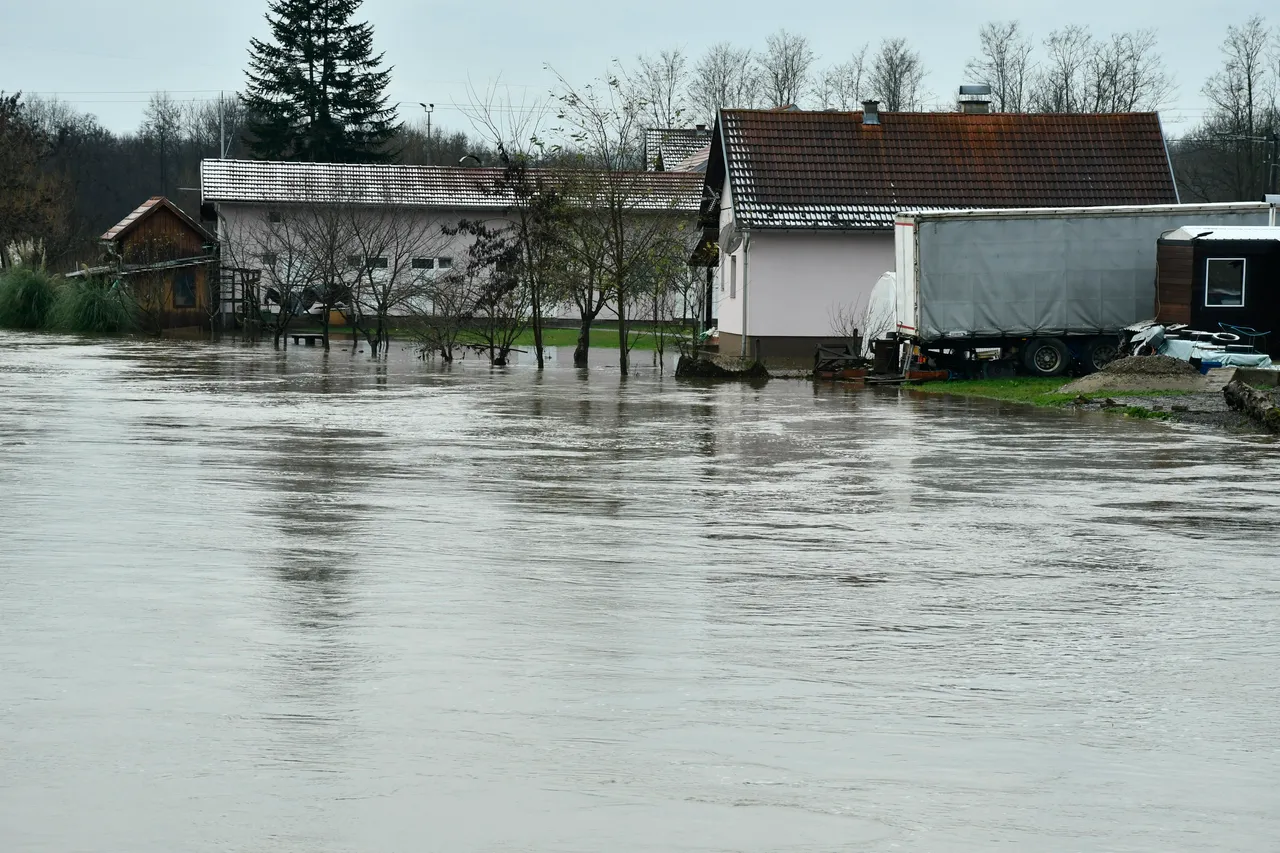 Poplava rijeka Sunja
