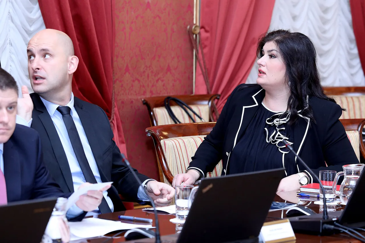 Prva sjednica Vlade RH Andreja Plenkovića 2016. godine