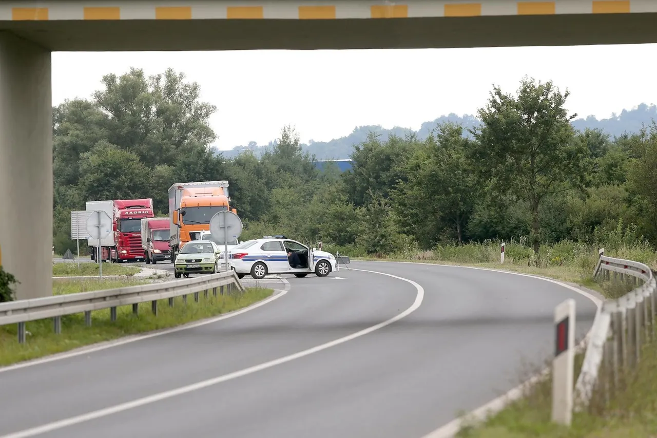 Teška prometna nesreća na staroj Zagorskoj cesti: Petero ozlijeđenih u sudaru četiri auta!