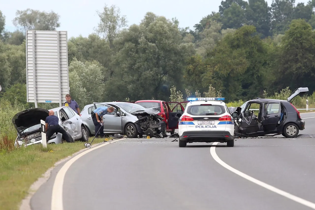 Teška prometna nesreća na staroj Zagorskoj cesti: Petero ozlijeđenih u sudaru četiri auta!