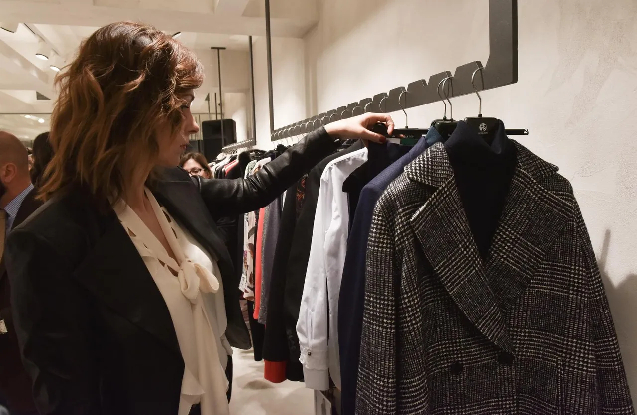 U trgovini Heraldi u Zagrebu danas je predstavljena nova kolekcija odjeće i kozmetičke linije Victorije Beckham