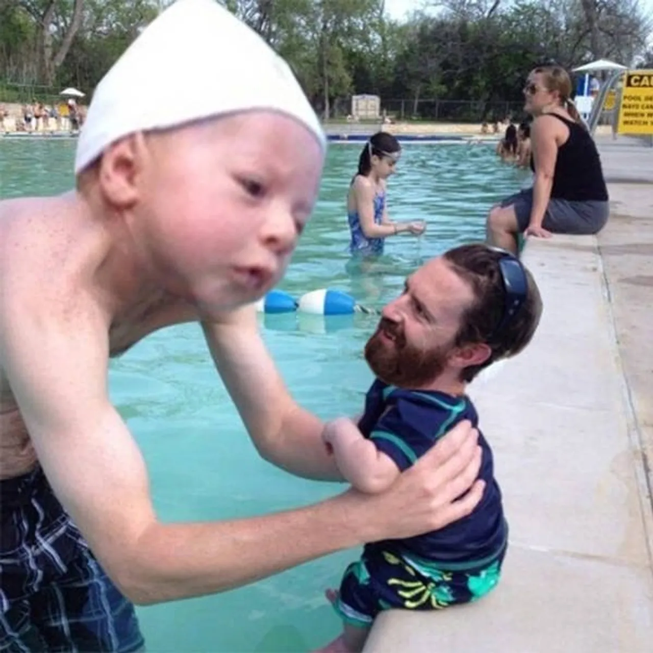 hilarious-Photoshopped-images-photoshop-funny23