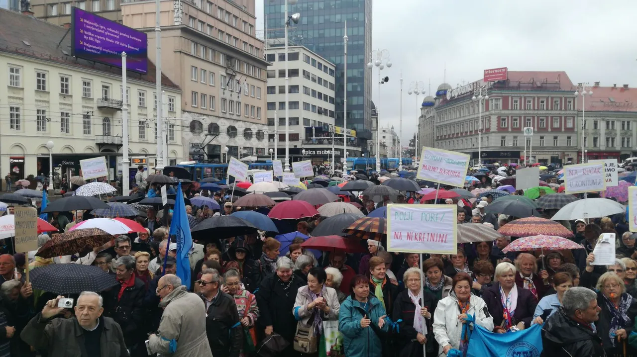 Prosvjed umirovljenika Zaustavimo siromaštvo i poniženje u starosti