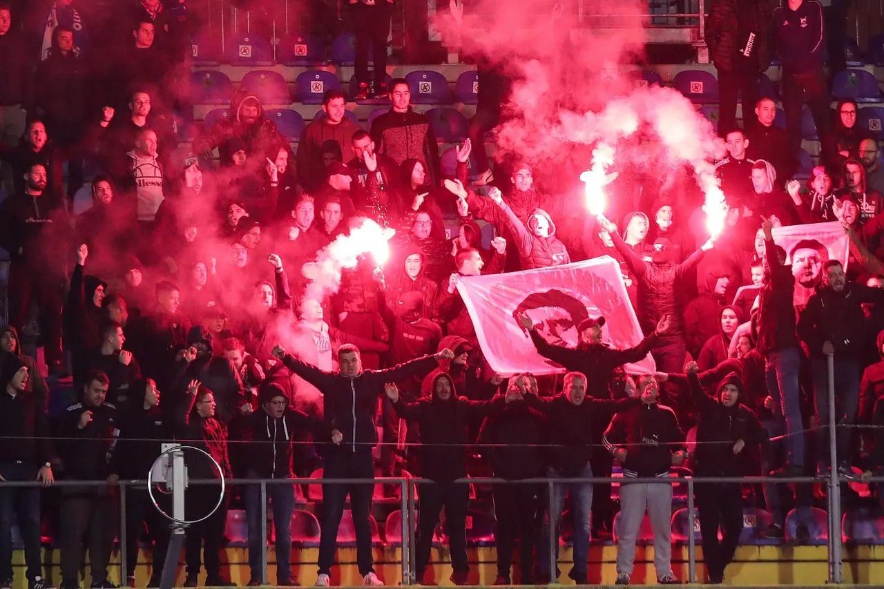 Zagreb: Navijači na utakmici Dinamo - Feyenoord Rotterdam bacili baklju