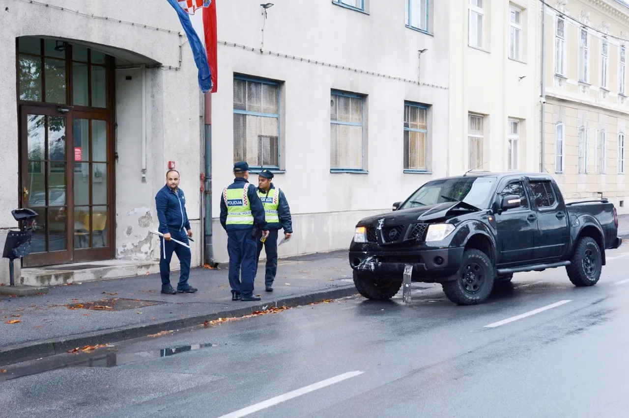 Sisak: Terencem se zabio u policijsku postaju