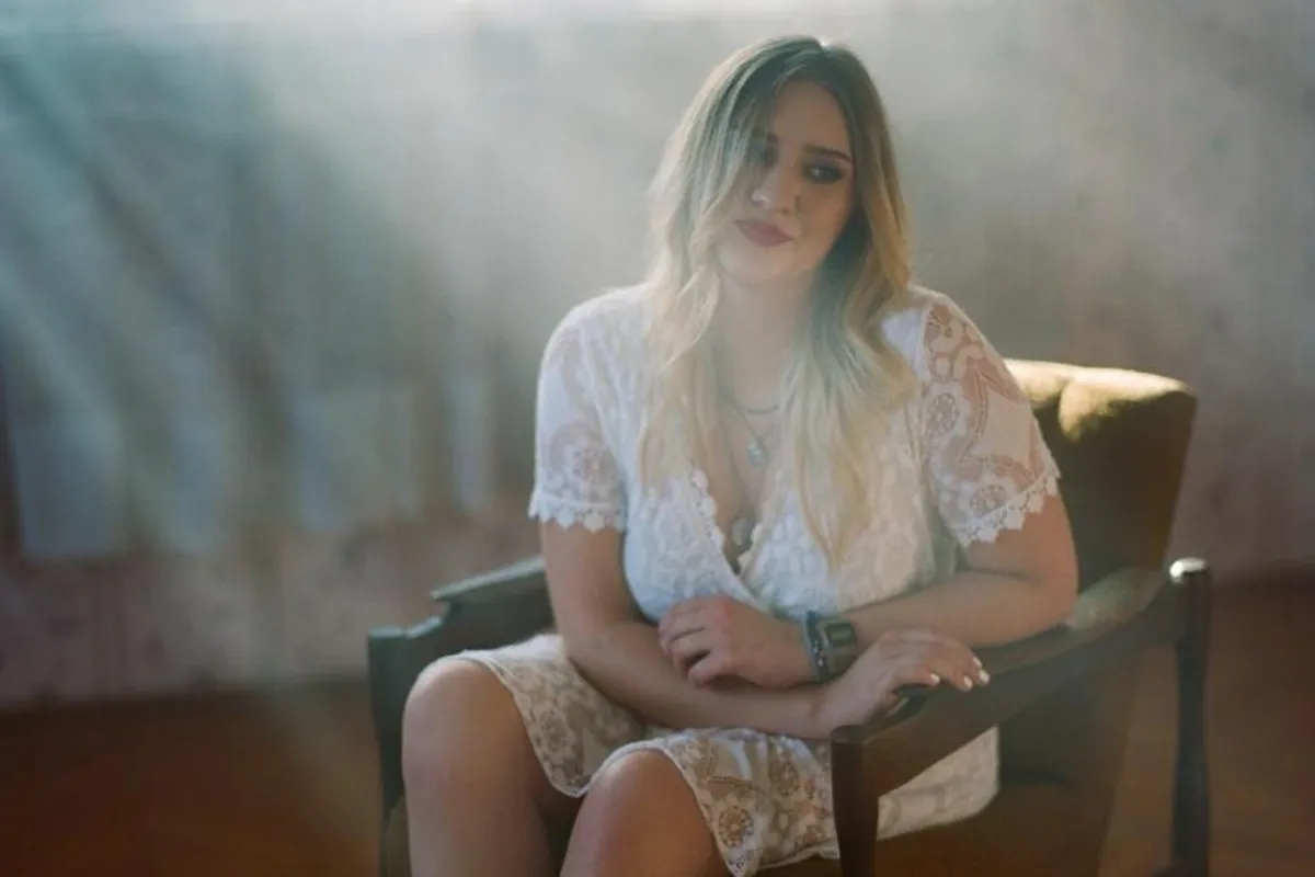 Mlada glazbenica Domenica Gabriela predstavlja svoj drugi singl 'Oceani ljubavi'