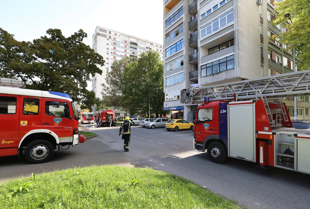 Buknuo požar na 12. katu nebodera u Sigetu: Vatrogasci na terenu, jedna osoba ozlijeđena