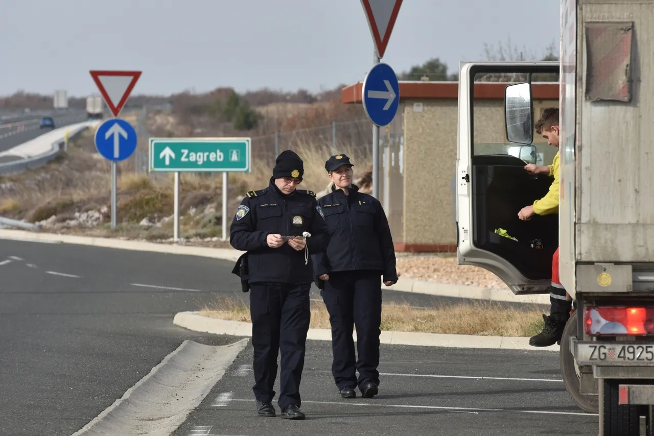 Velika akcija policije na A1